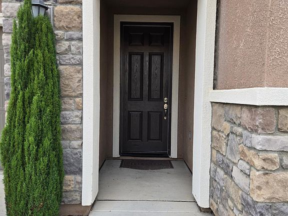 4th image of 3416 Carmelita Ave