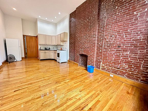 2nd image of 360 Union St APT A2