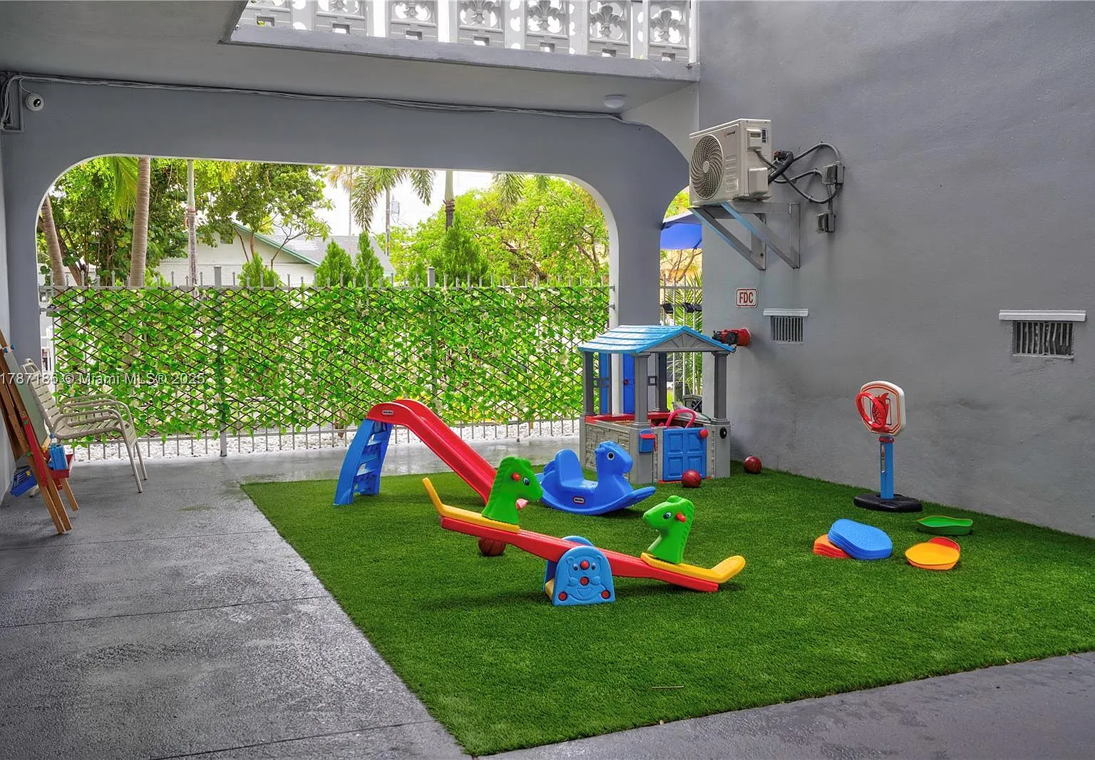 1 bed, 1.5 bath, 750 sqft, $1,600 — Photo 4