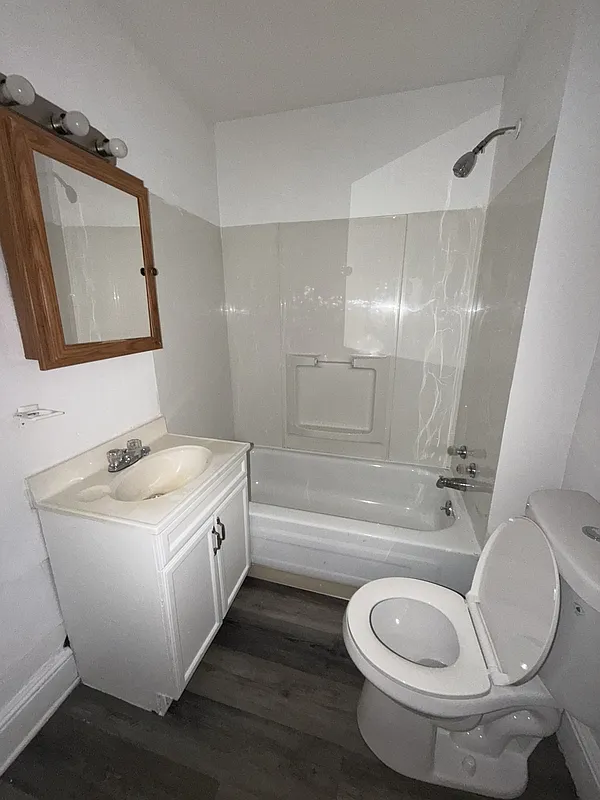 2 bed, 1.0 bath, 1016 sqft, $1,088 — Photo 4