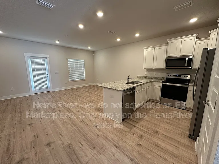1507 Iroquois Ct — Photo 2