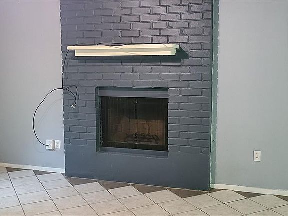 4th image of 822 Sahara Ave #A