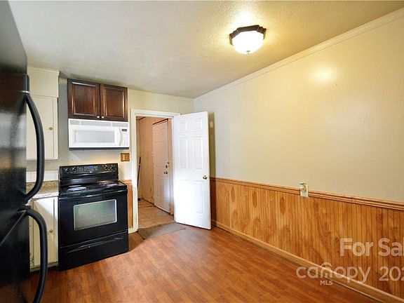 5th image of 2016 Weir Ln