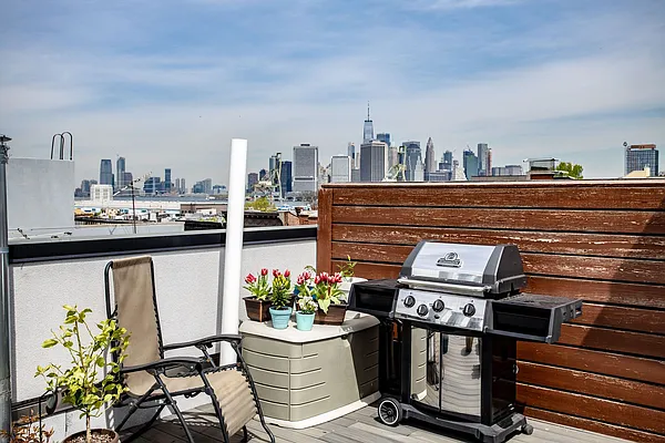 Sold by Compass | media 3