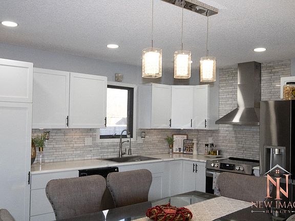 3rd image of 2814 Cliff Pl