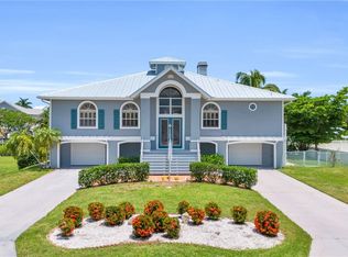 6469 Cocos Dr, Fort Myers, FL 33908