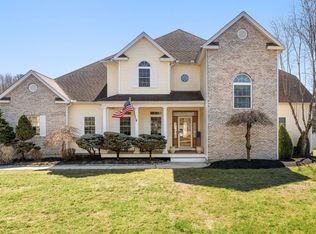 5 Rolling Meadow Dr, Millis, MA 02054