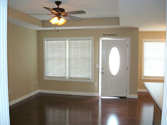 4th image of 209 Ashkirk Ln