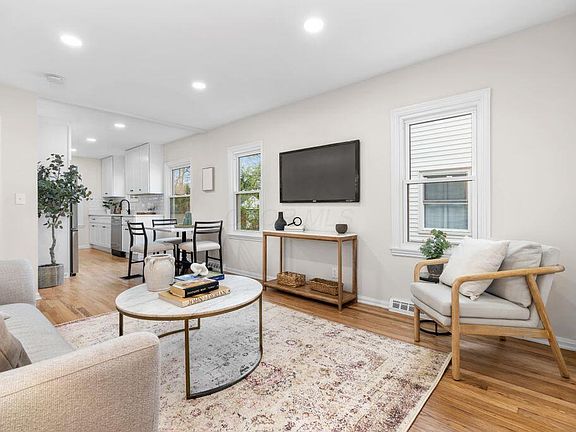 5th image of 651 E Beechwold Blvd