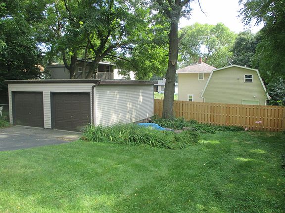 Spacious backyard & Garage