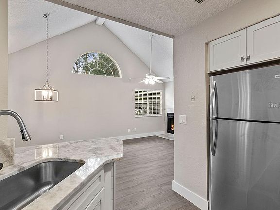 4th image of 620 Glenwood 90 Ct