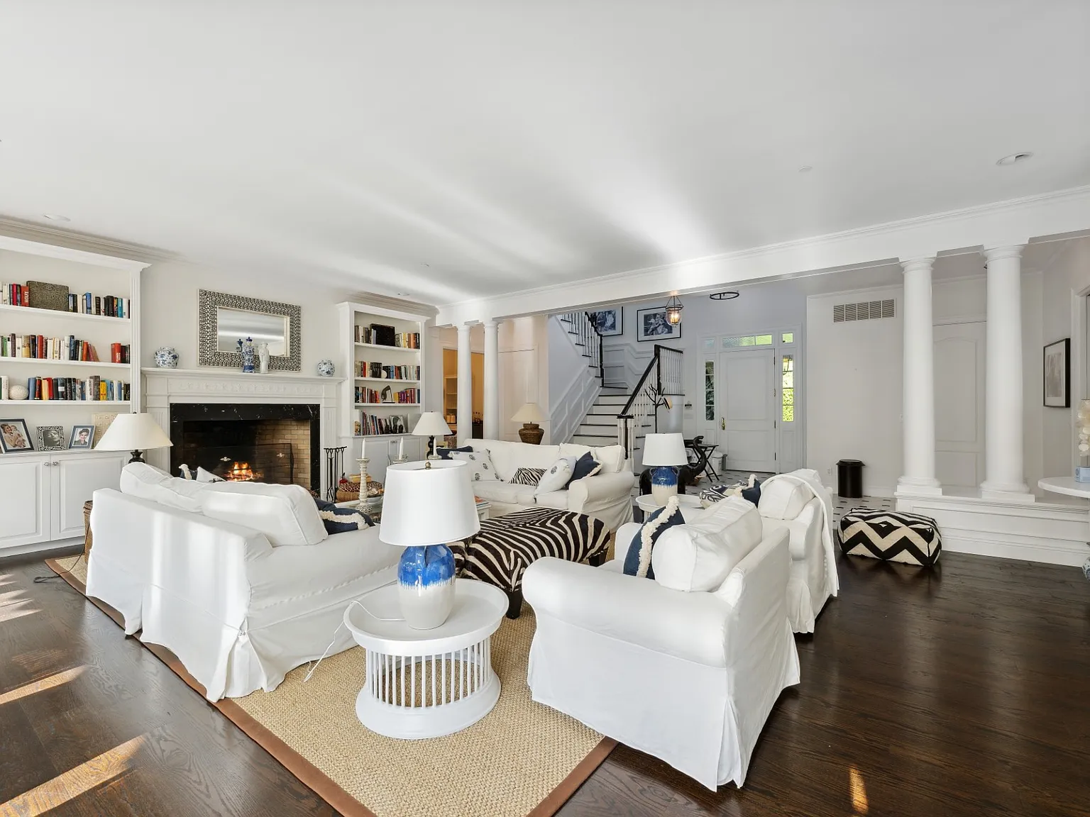 Wonderful Estate in the Heart of Southampton Village — Photo 4