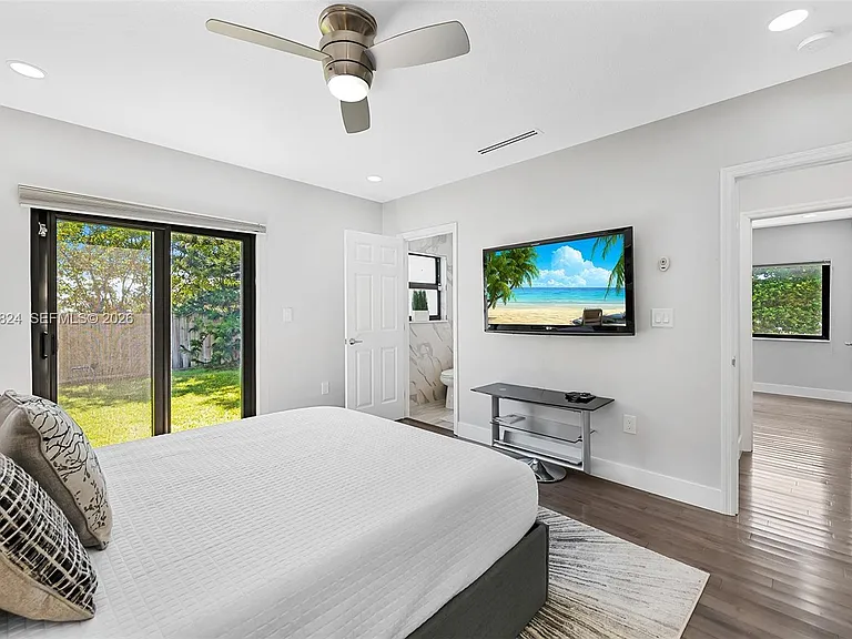 2301 E Las Olas Blvd — Photo 23