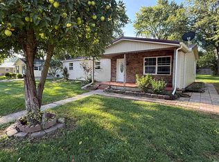 466 E Maple St, Berne, IN 46711