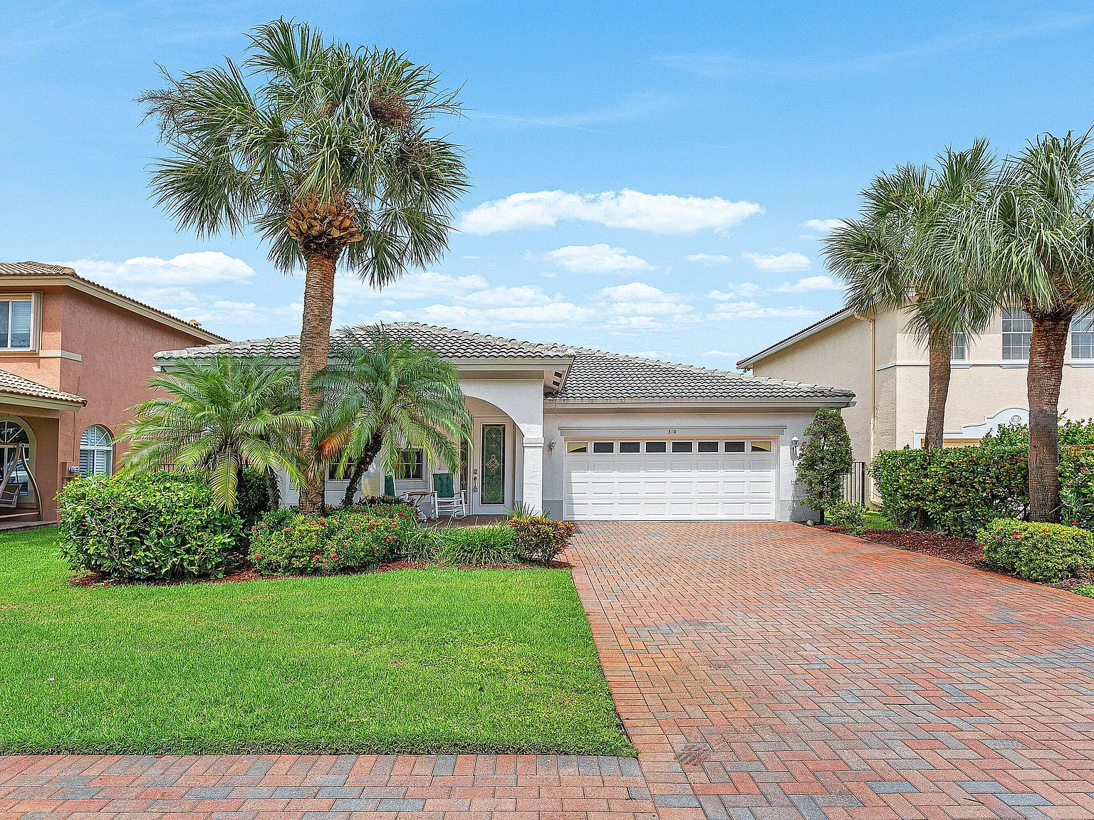 3 bed, 2.0 bath, 2251 sqft, $3,400 — Photo 1