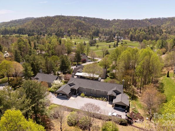 123 Burning Tree Ln, Flat Rock, NC 28731