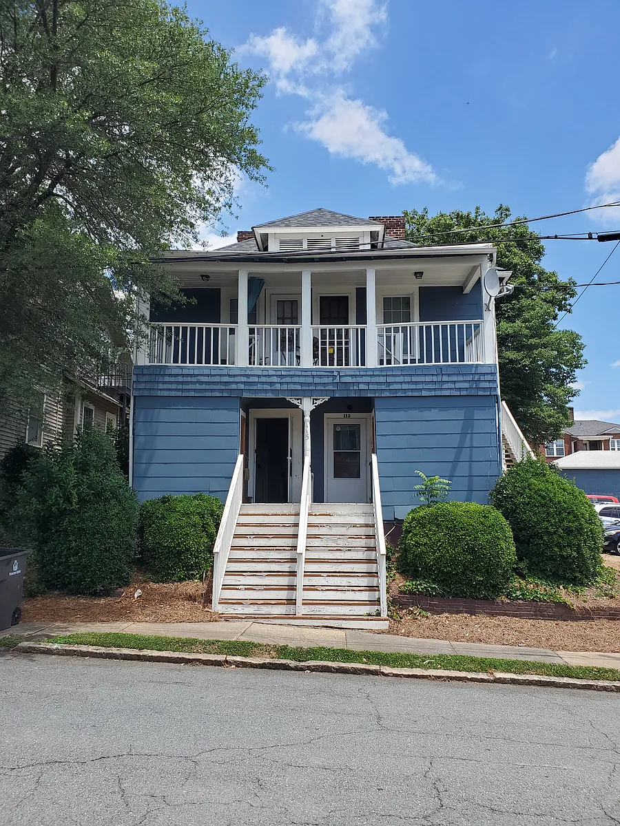 Building Photo - 115 S Spruce St #3