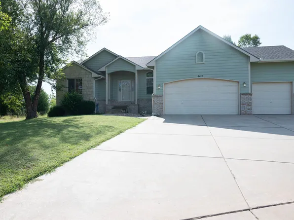 4414 Niblick Dr, Winfield, KS 67156