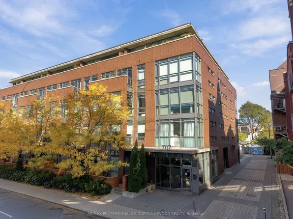 707 Dovercourt Rd #215, Toronto, ON M6H 0B5
