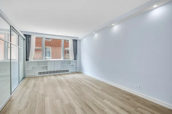 Rented by Oxford Property Group | media 36