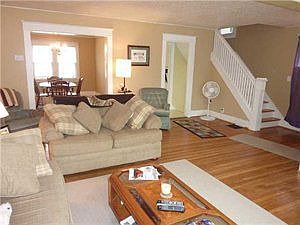 3rd image of 476 Highgate Ave