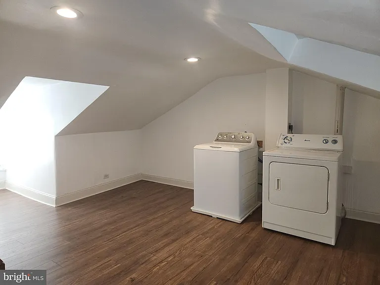 3856 Terrace St — Photo 38