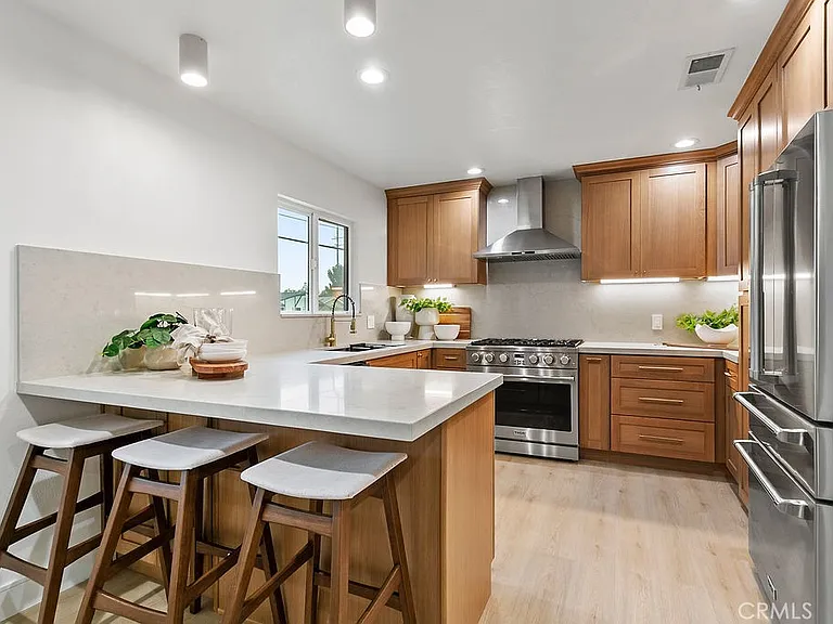 6091 Navajo Rd — Photo 4