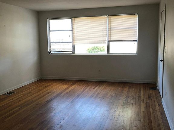 5th image of 1806 Van Wert Ave APT 1