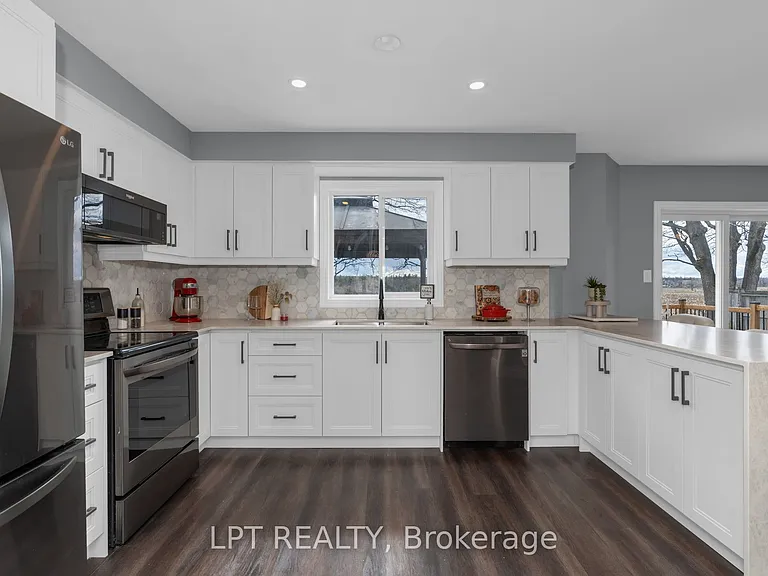 47 Northview Cres — Photo 11