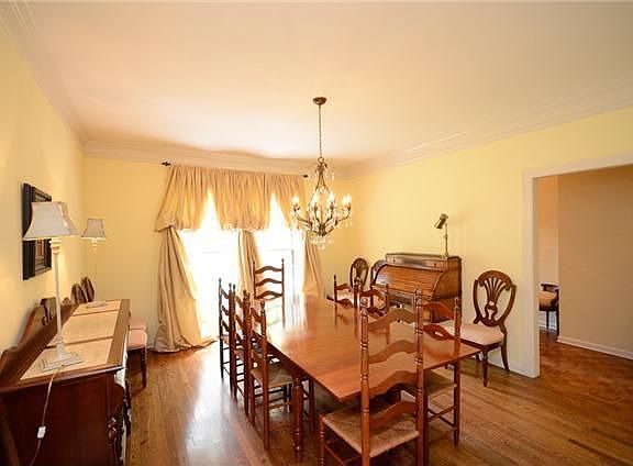 4th image of 132 Longwood Pl