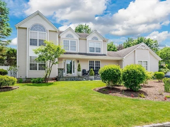 4 Jones Avenue, Port Jefferson Station, NY 11776