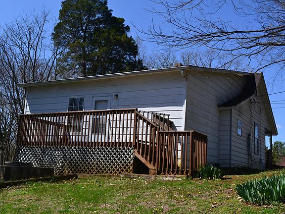 2nd image of 1403 Boyds Creek Hwy