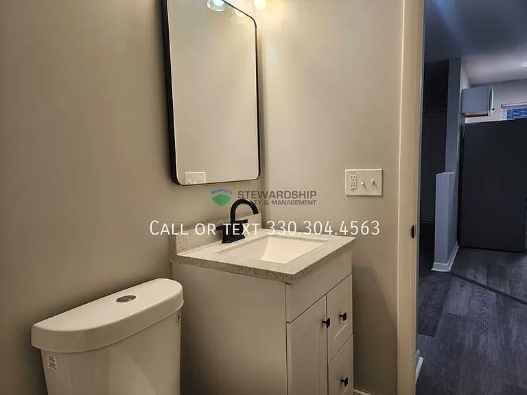 2559 Edwin Ave — Photo 15