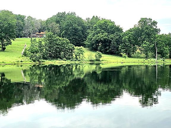 4th image of 700 County Road 284