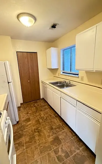 5648 Ryewyck Dr #1 — Photo 7