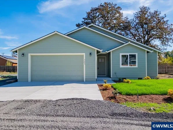 3685 Green River Rd, Sweet Home, OR 97386