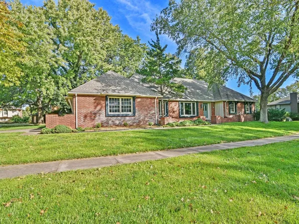 9820 W 10th Ct N, Wichita, KS 67212