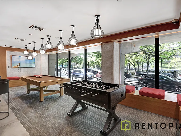 125 Borinquen Pl #313 — Photo 11