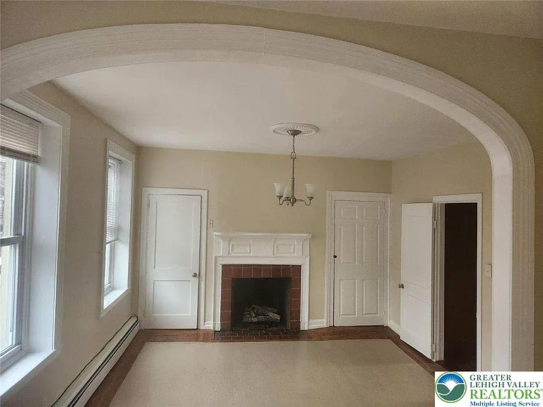 27 N 2nd St #2 — Photo 8
