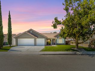 6050 Barcelona Dr, Palmdale, CA 93552