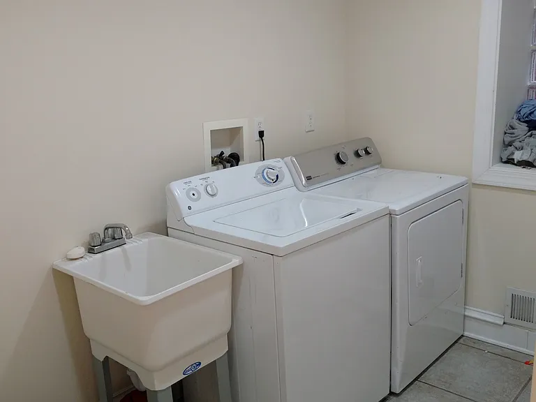 2130 Carey Way — Photo 7