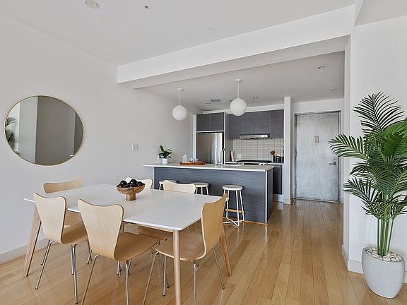 5th image of 10-55 47th Ave #6E