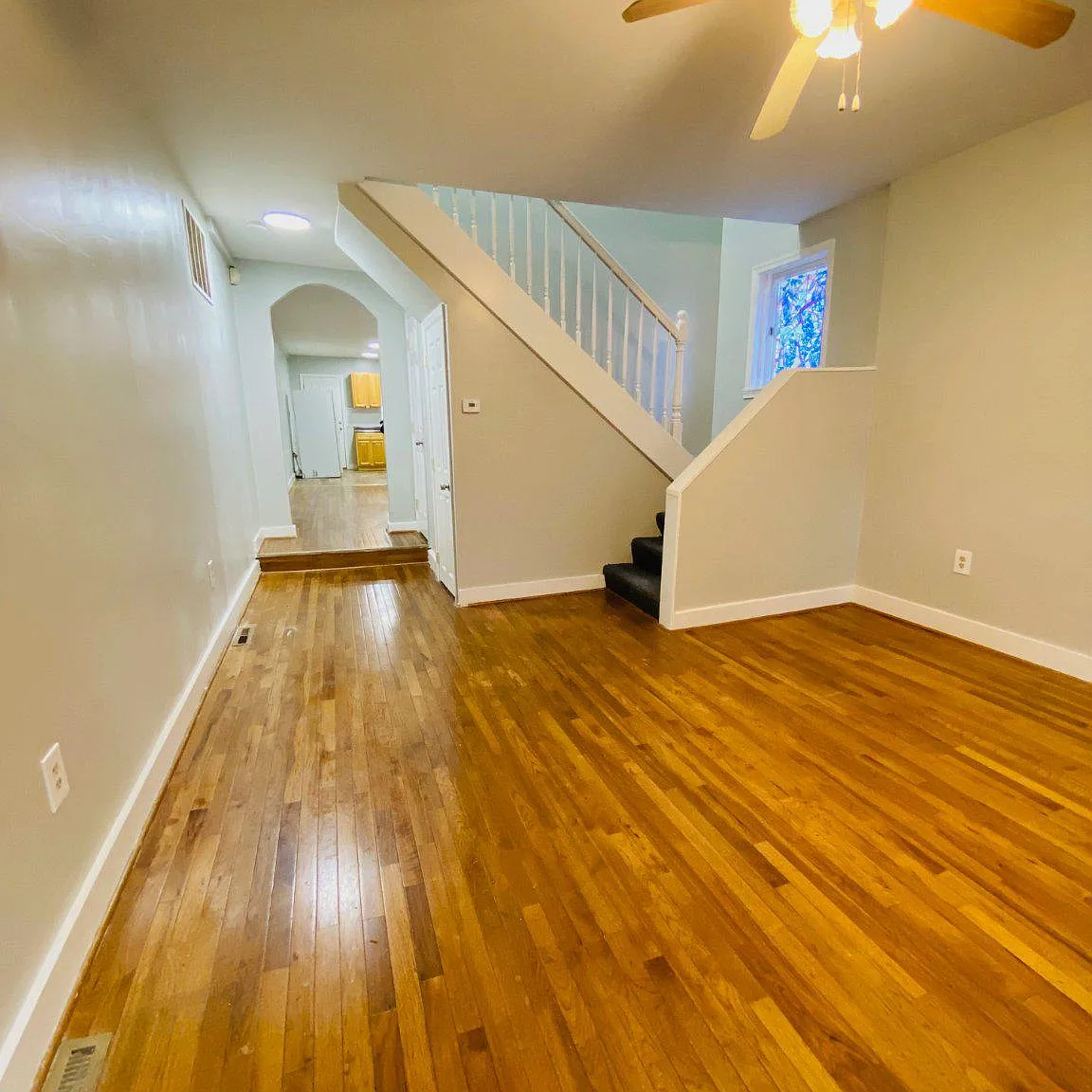 3 bed, 2.0 bath, 1728 sqft, $1,550 — Photo 2