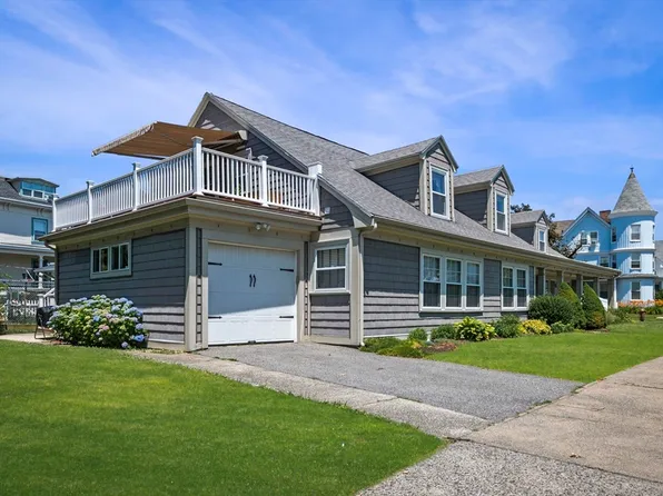 221 Ocean St #2, Lynn, MA 01902