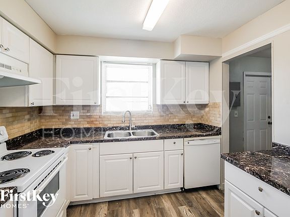 5th image of 2261 NW 172nd Ter