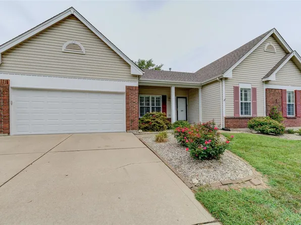 1007 Red Orchard Trl, O'Fallon, MO 63368