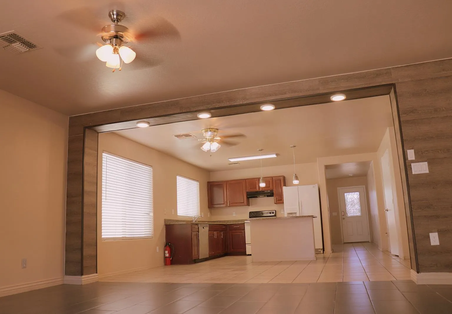 3 bed, 1759 sqft, $2,230 — Photo 4