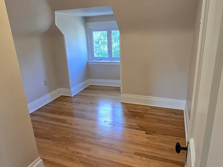 228 3rd St #2 — Photo 35