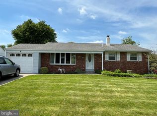 571 Yardville Hamilton Sq, Trenton, NJ 08691