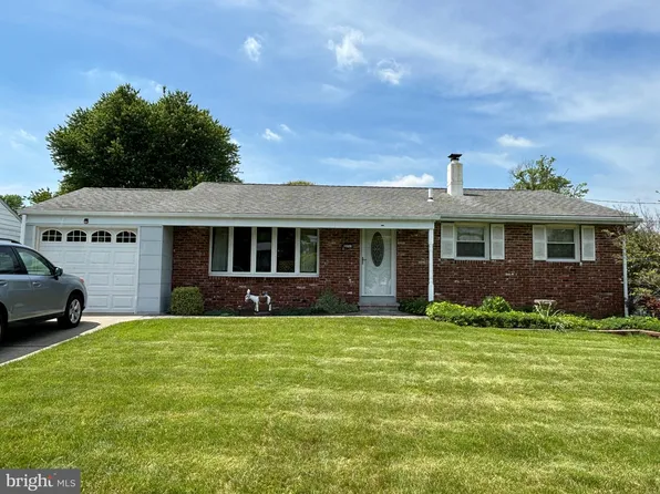 571 Yardville Hamilton Sq, Trenton, NJ 08691